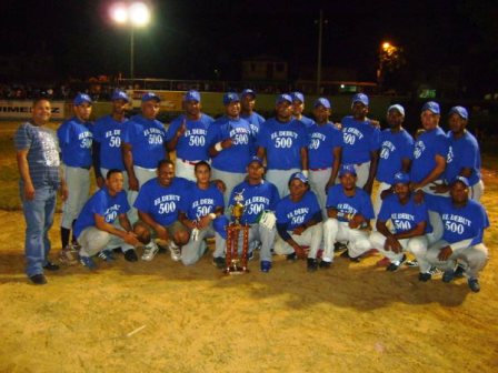 EQUIPO “DEBUT 500” RESULTA CAMPEÓN CLÁSICO SOFTBOL