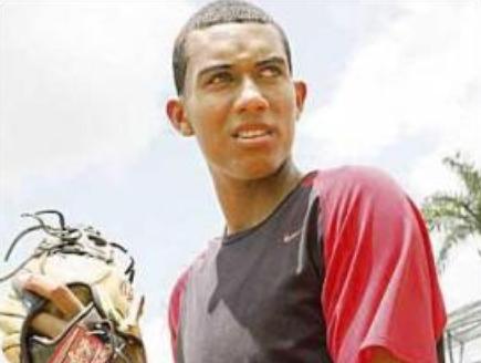 LANZADOR PUERTOPLATEÑO MICHAEL INOA CAMINO QUIRÓFANO; PUERTOPLATEÑO SUFRE TENDINITIS CODO DERECHO