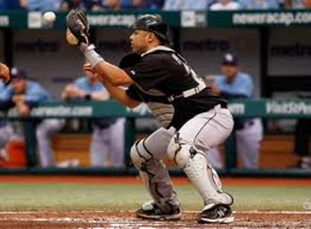 LA MAYOR LEAGUE BÉISBOL SUSPENDE 50 PARTIDOS RECEPTOR DOMINICANO RONNY PAULINO