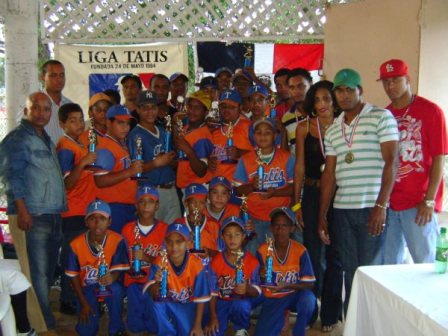 ESCUELA BEISBOL JOSÉ TATIS PREMIÓ ATLETAS