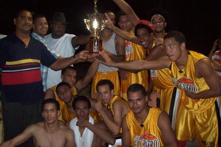 BARRIO EL CENTRO CONQUISTA TORNEO BALONCESTO SUPERIOR