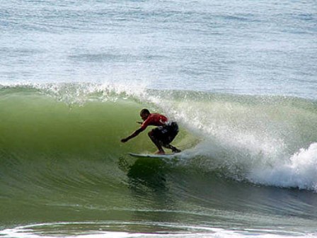 EL SURFING CONVIERTE PUERTO PLATA CAPITAL DEPORTES ACUÁTICOS