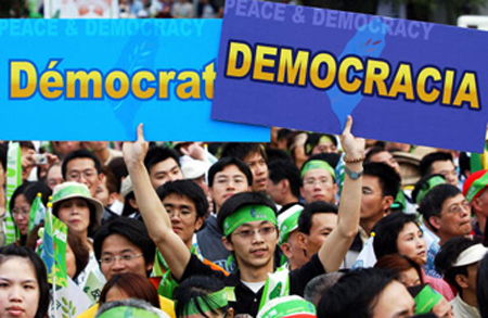 SOBRE DEMOCRACIA Y MERCADOS EN TIEMPOS DE CRISIS