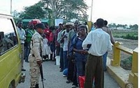 TRÁFICO DE HAITIANOS, A PESAR DEL CÓLERA