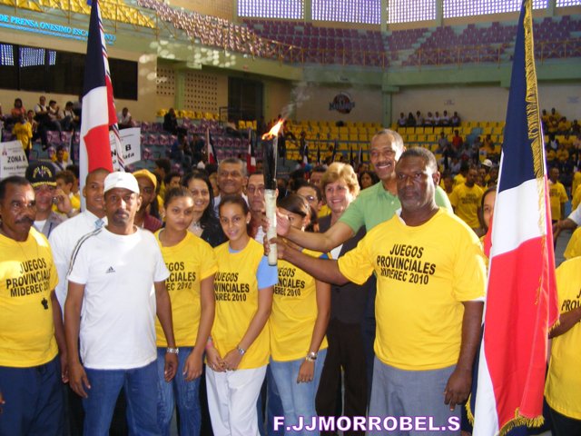 MINISTRO DEPORTES DEJA INAUGURADO SEGUNDOS JUEGOS PROVINCIALES EN PUERTO PLATA