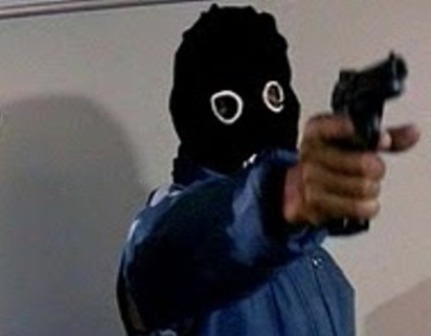 LLEGÓ A MI PUERTA SIN AVISAR