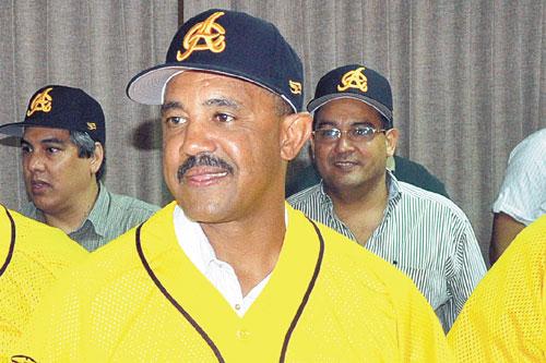 TONY PEÑA DIRIGIRÁ EN BREVE EQUIPO AGUILAS CIBAEÑAS