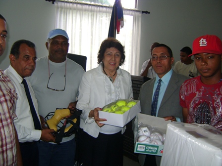 MINISTERIO REALIZA MASIVA ENTREGA UTILERÍAS EQUIPOS, LIGAS, CLUBES DEPORTIVOS