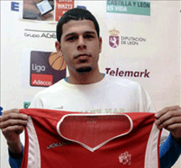 JUGADOR PUERTOPLATEÑO MANNY QUEZADA ACCIONARÁ LIGA BALONCESTO ESPAÑOLA