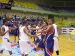 KELVIN (EL POLLITO) PEÑA CONDUCE  TIBURONES PUERTO PLATA FINALES CIRCUITO NORTE LNB