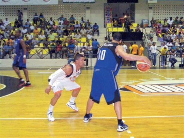 PUERTO PLATA GANA Y PARA MALA RACHA DERROTAS