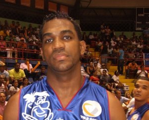 COMISIÓN APELACIÓN LNB MULTA 75 MIL PESOS JUGADOR MARLON MARTÍNEZ