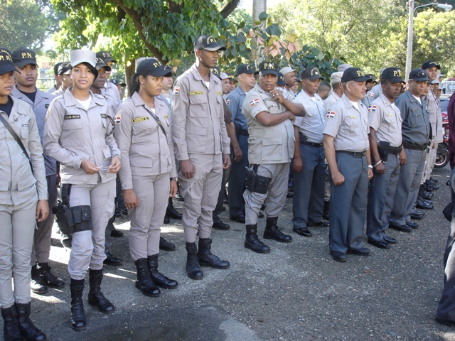 REFUERZAN  PATRULLAJES POLICIALES SANTIAGO