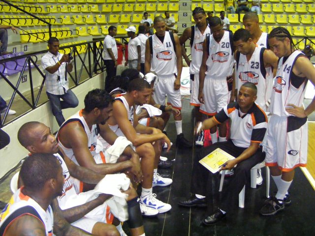 HUCANES DEL ATLÁNTICO QUEDAN ELIMINADOS TORNEO LNB