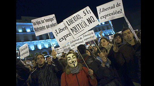 TE LAVO TU CARRO CON MI TÍTULO UNIVERSITARIO