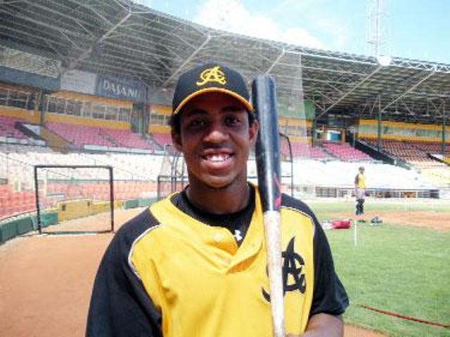 Pelotero puertoplateño es electo novato del año