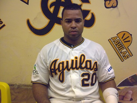 Catcher  Willín Rosario Jugará Águilas Cibaeñas