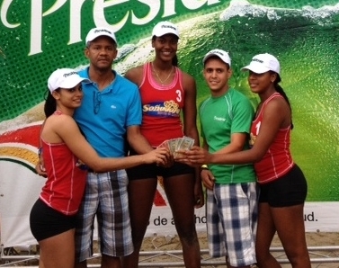 Santana auto y Ricardo Arias se coronan campeones voleibol playero 2013