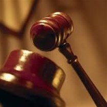 A nuestros jueces renunciantes con respeto