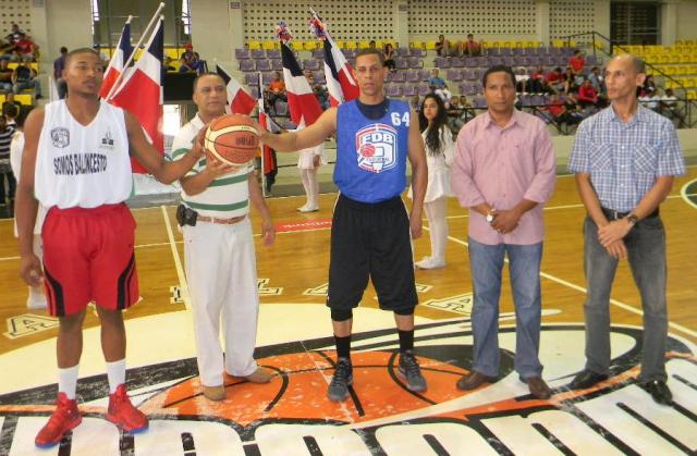 Puerto Plata vence a SPM en inicio copa baloncesto Juan Pablo Duarte