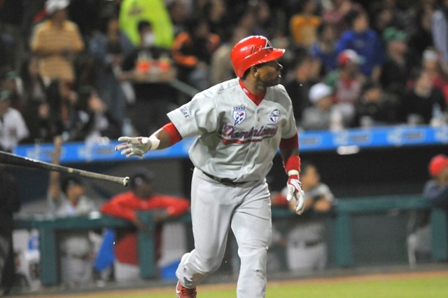 Miguel Tejada continúa haciendo historia en Series del Caribe; equipo dominicano gana