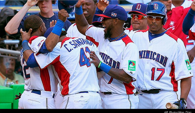Dominicana sigue invicta y va a disputarse esta noche la corona del Clásico de béisbol contra PR