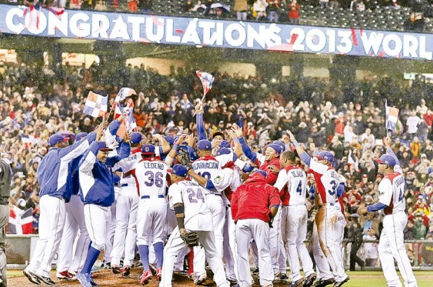 República Dominicana gana de forma invicta III Clásico Mundial de Béisbol