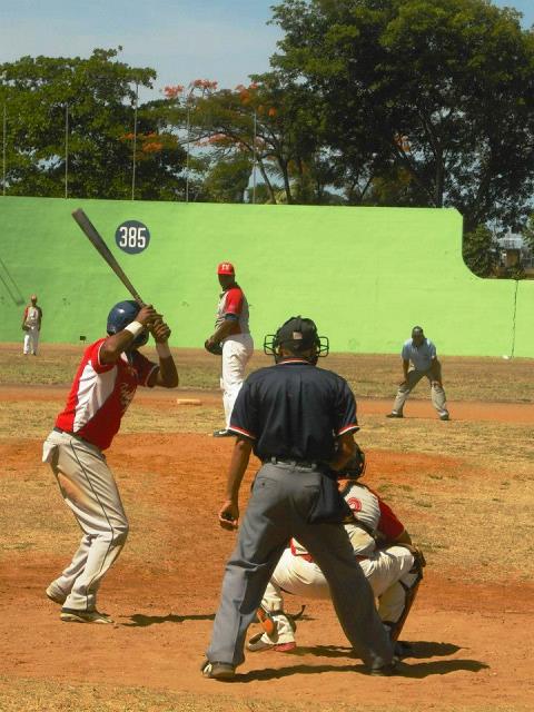 Tiburones del Norte propina nocaut a Grangejos de Moca y se acercan a clasificación