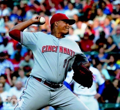 Lanzador Puertoplateño Alfredo Simón sigue tirando buena pelota en la Grandes Ligas