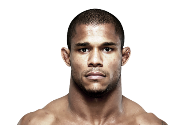 Peleador Puertoplateño de la UFC llega a su tierra luego de debutar ganando