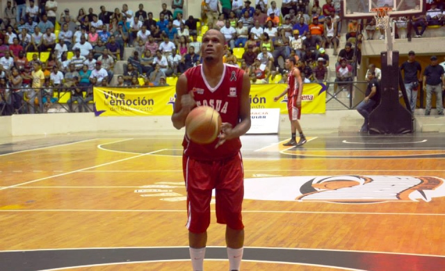 Sosúa Sharks a ley de un triunfo para coronarse campeones del baloncesto superior de PP