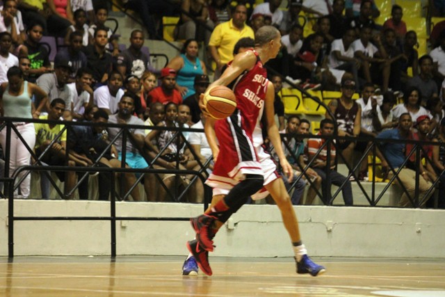 Eduardos del Batey y Sosúa Sharks salen airosos en doble partido baloncesto superior de Puerto Plata