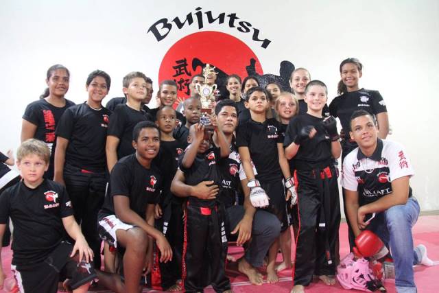 Puerto Plata se impone a Santiago en competencia de artes marciales mixtas organizada por Bujutsu Internacional