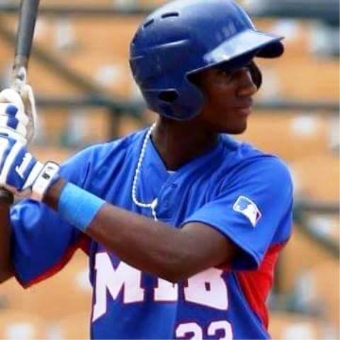 Prospecto Puertoplateño fue uno de los 32 firmados con bonos millonarios por equipos de grandes ligas