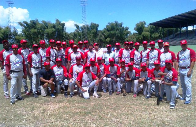 Tiburones del Norte buscan este fin de semana empatar en primero lugar con Granjeros de Moca