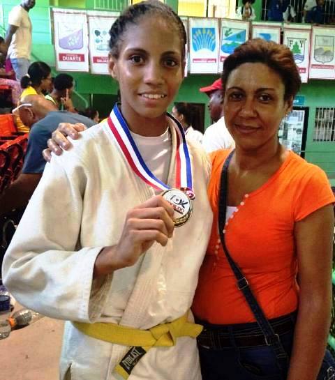 Niña judoca de Puerto Plata conquista medalla de oro en torneo nacional