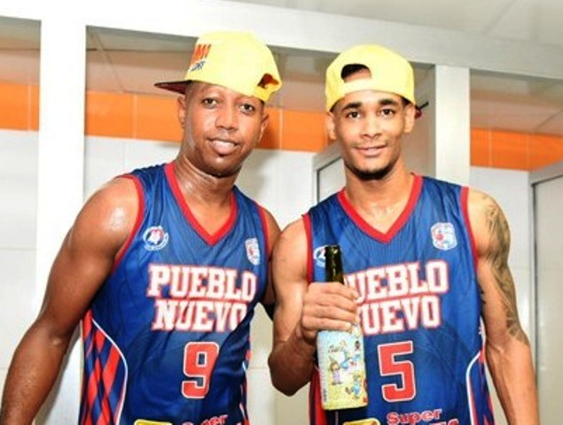 Kelvin (El Pollito) Peña es seleccionado Jugador Más Valioso en la serie final del baloncesto superior de Santiago