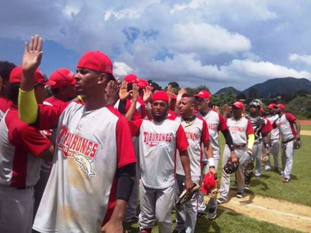 Tiburones de Puerto Plata envían al sótano a Tabaqueros de Bonao a derrotarlos a domicilio
