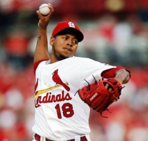 Lanzador Puertoplateño Carlos Martínez está listo para empezar un programa de tiros