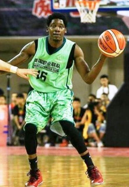 Equipo de baloncesto profesional Huracanes del Atlántico contratan al norteamericano John Taylor