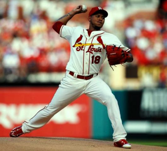 Lanzador puertoplateño Carlos Martínez consigue novena victoria contra Padres de San Diego