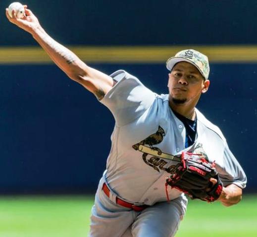 Lanzador puertoplateño Carlos Martínez lanza ocho entradas en blanco y logra su quinta victoria de la temporada