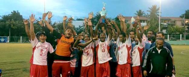 Montellano se corona campeón en fútbol, equipo blanco conquista corona en torneo femenino de baloncesto
