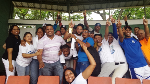 Puerto Plata gana de forma invicta Cuadrangular Nacional de Softbol del Locutor realizado en Santiago