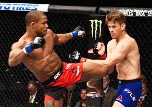 Peleador de Cabarete Alex García logró espectacular nocaut en la UFC