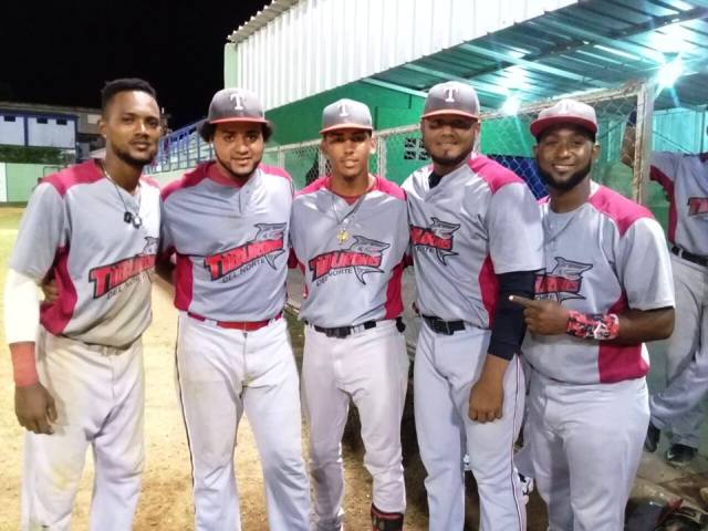 Tiburones del Norte sigue indetenibles vencen a domicilio Granjeros de Moca con excelente pitcheo de Jordany Reynoso