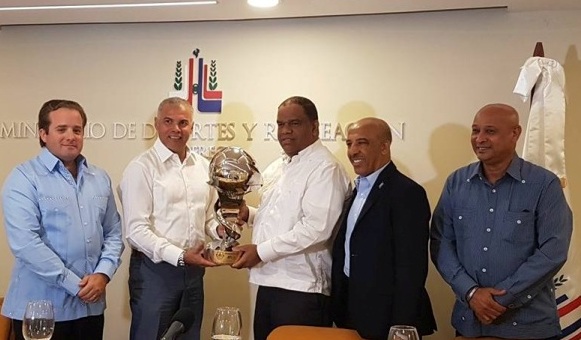 Equipo Atlántico FC campeón de la Liga Dominicana de Fútbol es recibido por el ministro de Deportes