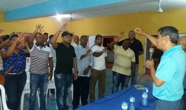 Juramentan comisión organizará actividades del 50 aniversario del Club Gregorio Luperón