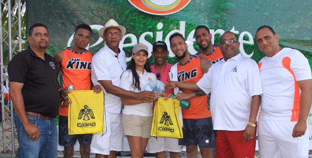 Los Kings y Cabarete Internacional se coronaron campeones torneo de volibol playero Semana Santa 2018