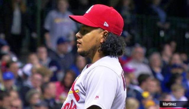 Pitcher puertoplateño Carlos Martínez lanzó de forma espectacular contra Milwaukee y obtiene primera victoria de la temporada